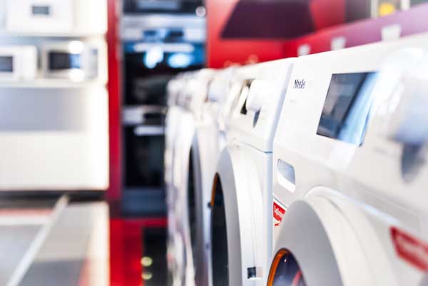 Kühlschränke HEISSL Installationstechnik GmbH – Schauraum im Fachgeschäft Altmünster – Waschmaschinen und Haushaltsgeräte – Miele Partner – Bosch